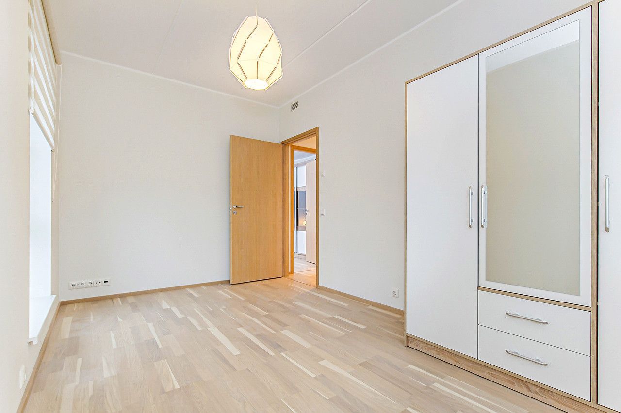 Harju maakond, Tallinn, Haabersti linnaosa, Väike-Õismäe, Pikaliiva 20