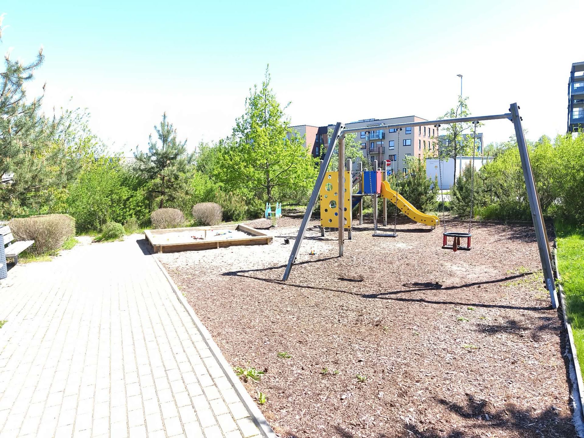 Harju maakond, Tallinn, Haabersti linnaosa, Väike-Õismäe, Pikaliiva 20