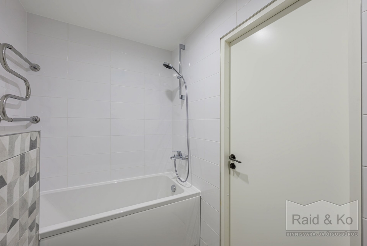 Harju maakond, Tallinn, Lasnamäe linnaosa, Mustakivi, Mahtra tn 12