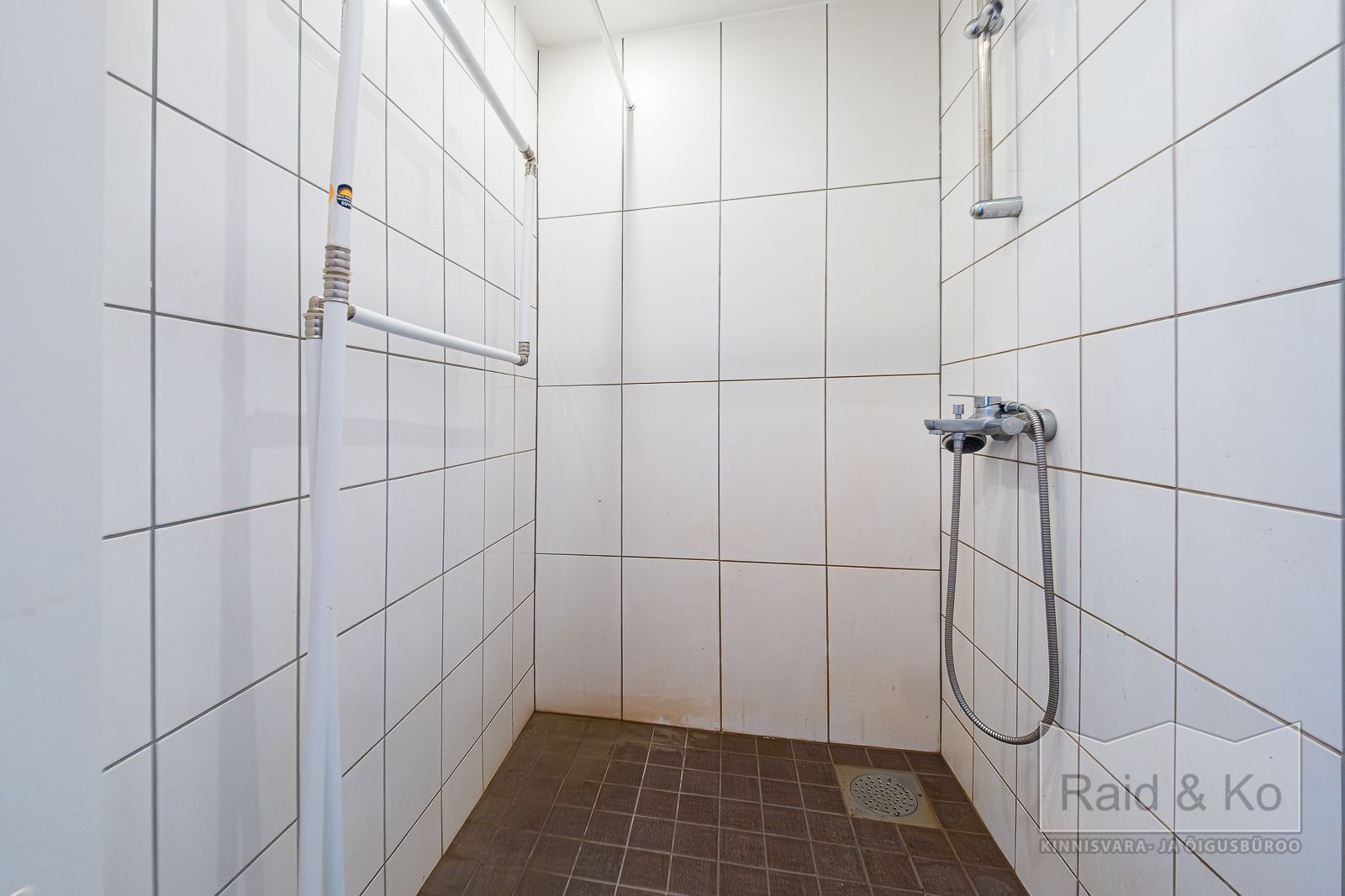 6ab6d8b43c937e688b83191c476a245d663ba33f8bcfc.jpg Harju maakond, Lääne-Harju vald, Rummu alevik, Aia 9